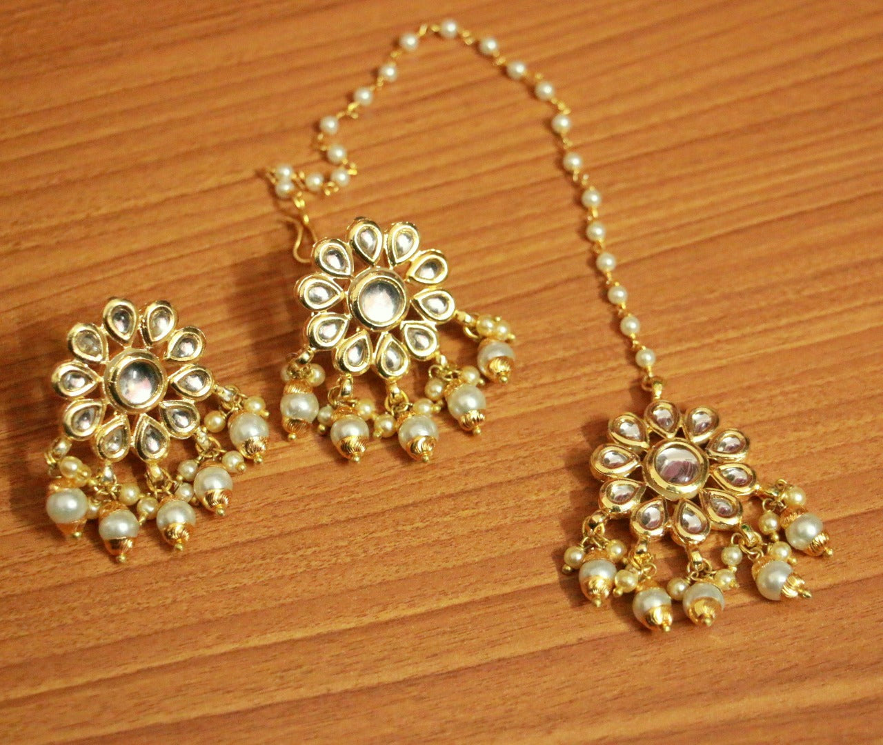 Pearl Gold Look Earring & Maang Tikka Set