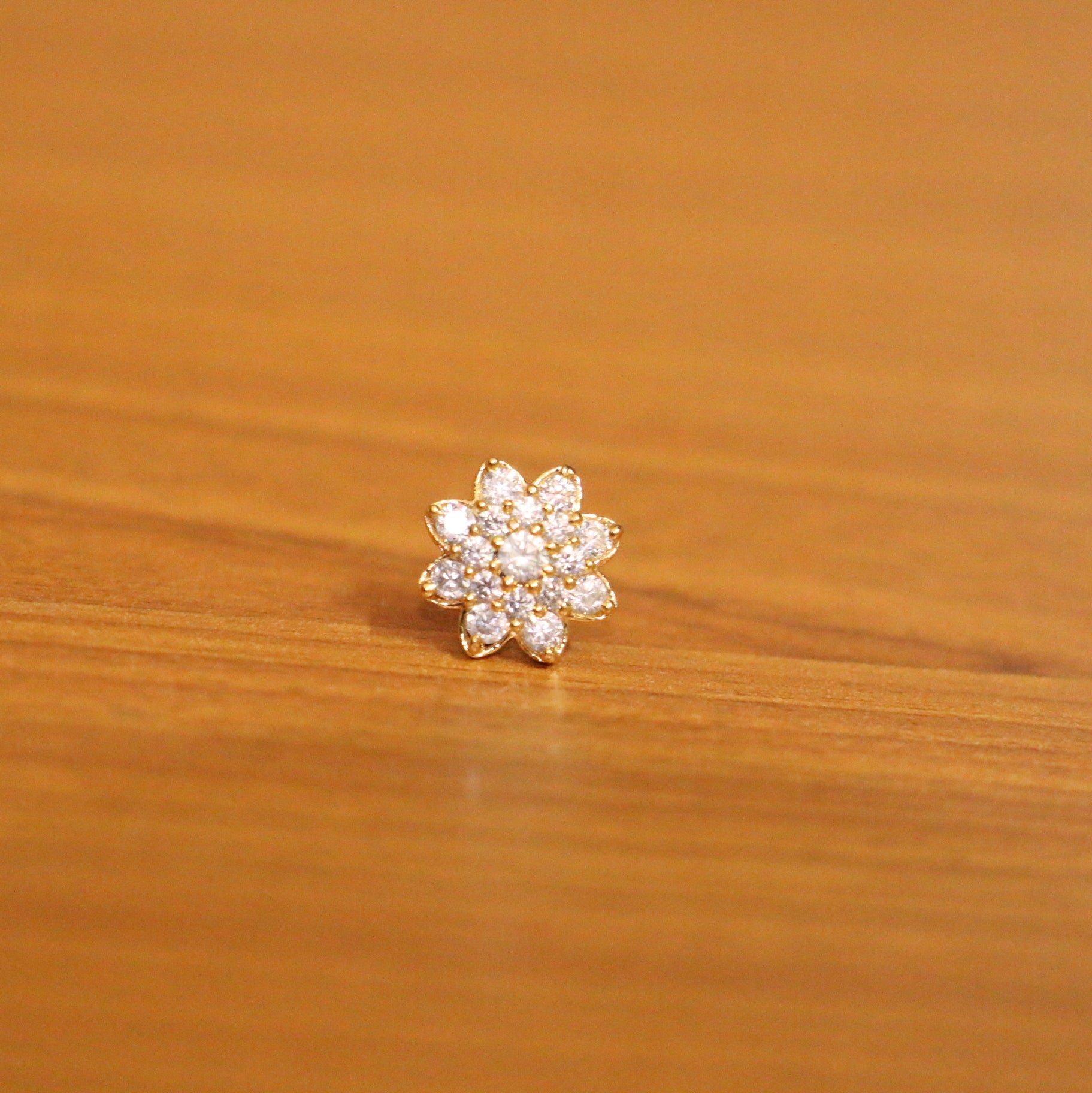 Diamond flower nose pin Clearance