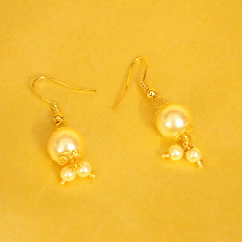 Pearl Gold Look Necklace Set