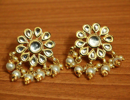 Pearl Gold Look Earring & Maang Tikka Set